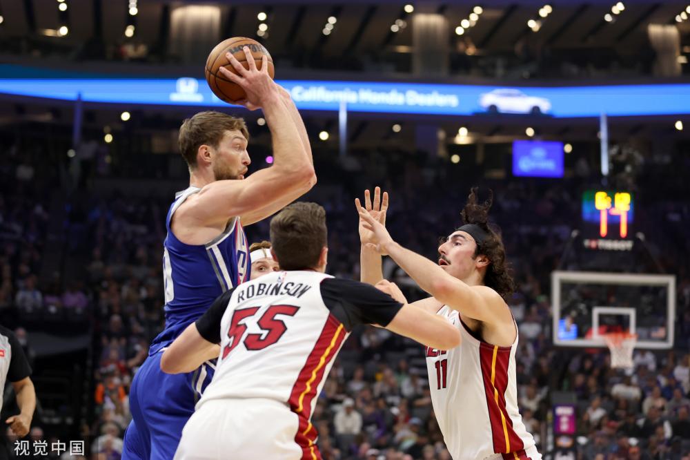 确保他在新 确保他在新